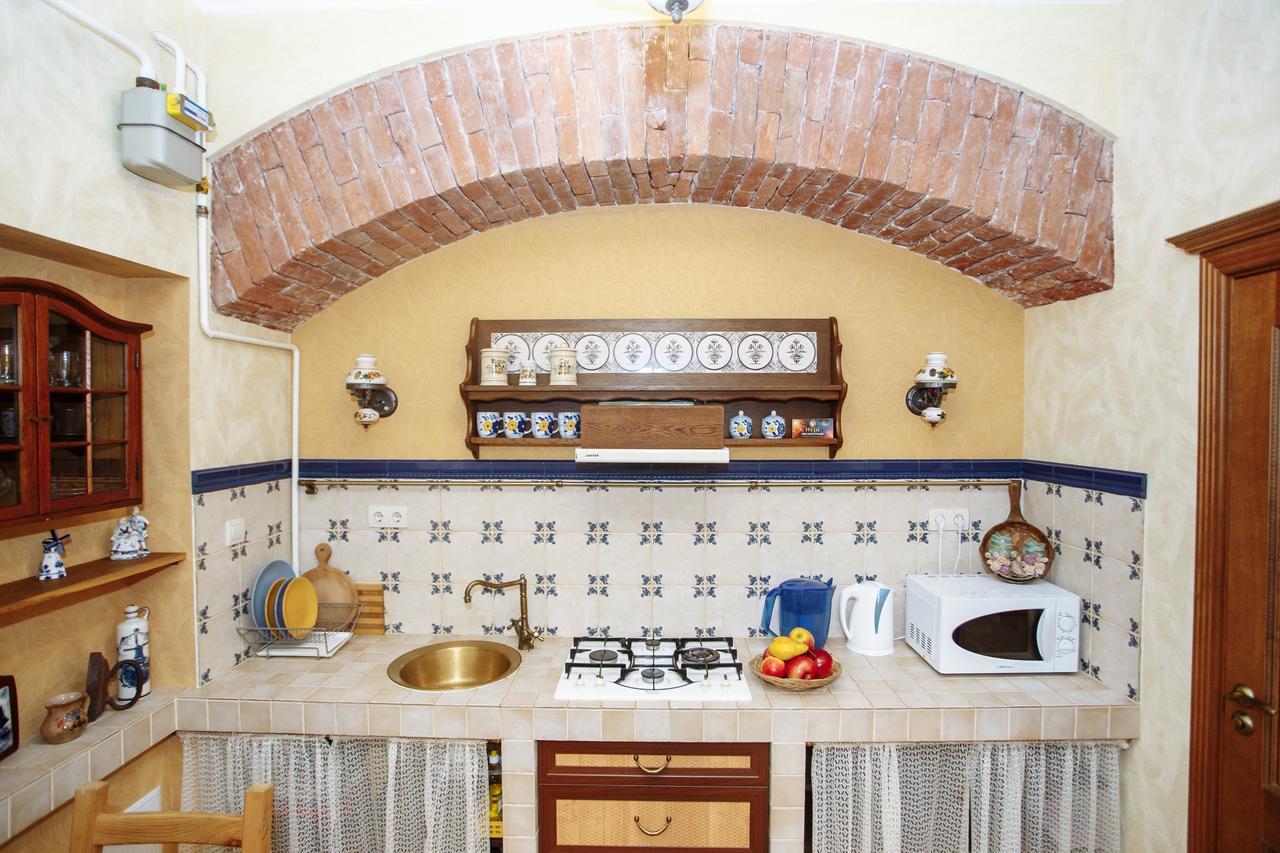 Halytska Apartment Lviv Bagian luar foto