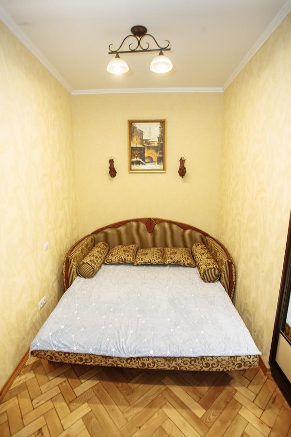 Halytska Apartment Lviv Bagian luar foto